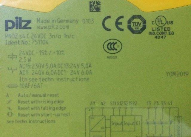 Pilz-751104-PNOZ S4 C 24VDC 2 N/O+1 N/C